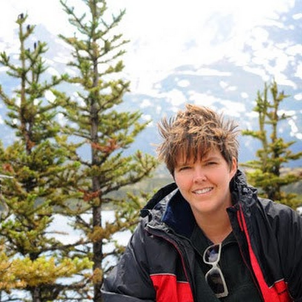 Meet your Posher, Debbi